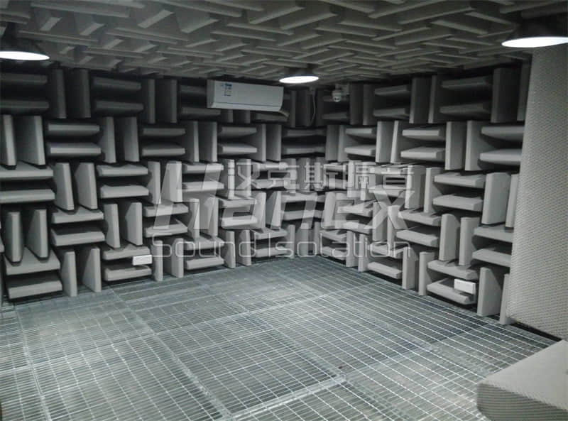 半消聲室 半消聲室